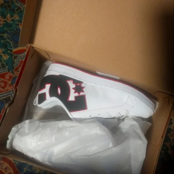 Women's white and pink DC shoes - Picture 2 of 4